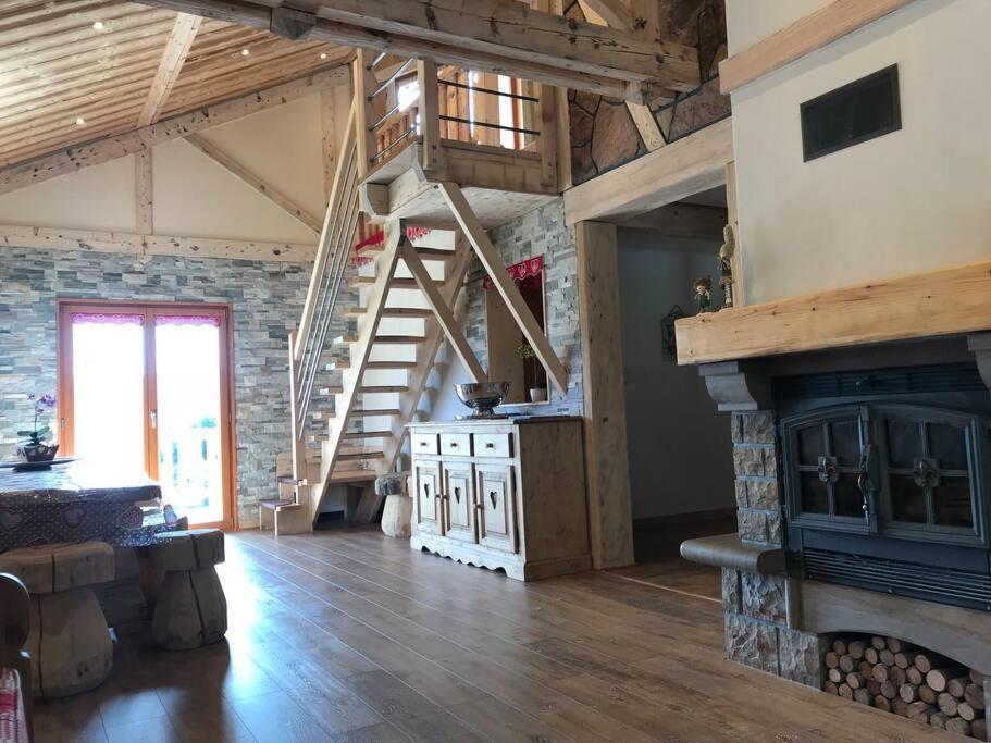 לה ברסה Chalet Spa Le Diamant Nathalie Mn La Rouge מראה חיצוני תמונה